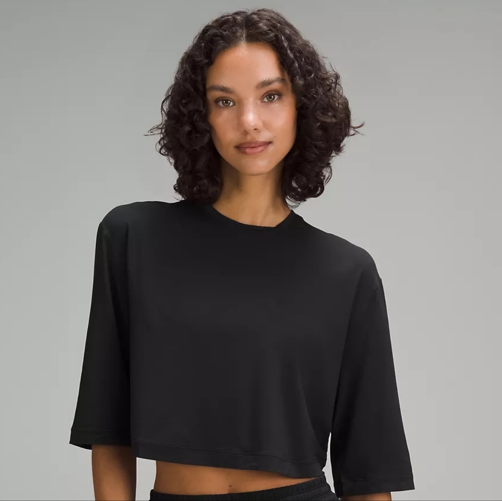 Modal Relaxed-Fit Cropped Short-Sleeve Shirt